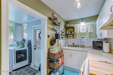 1402 Rensselaer Ave, Jacksonville, FL 32205 - photo 2