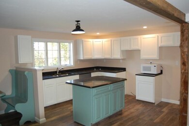 72 Pleasant St, Spencer, MA 01562 - photo 3