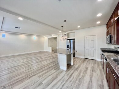 7282 Gypsy Canyon Ct, Las Vegas, NV 89118 - photo 6