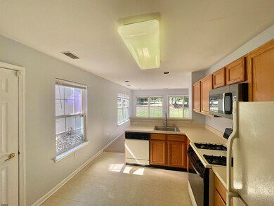 648 E Chancery Ln unit 648 Chancery, Galloway, NJ 08205 - photo 4