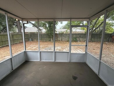 1710 S Cherry St, Stuttgart, AR 72160 - photo 5