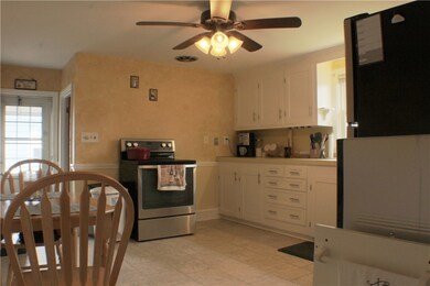 15 Amsterdam Ave, Warwick, RI 02889 - photo 6