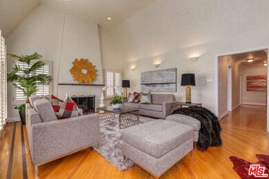 1132 S Point View St, Los Angeles, CA 90035