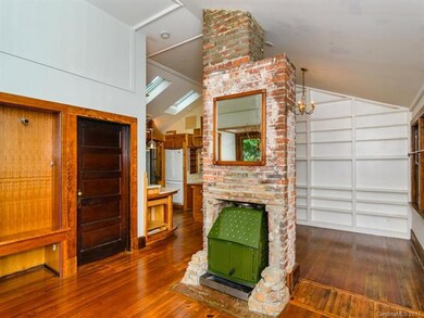 Main house midcentury Morso wood stove in green en
