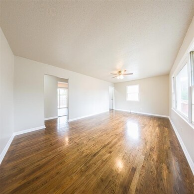 1430 E 27th St, Des Moines, IA 50317 - photo 5