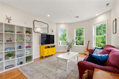 466 Medford St unit 3, Somerville, MA 02145 - photo 4