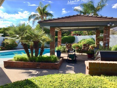 GAZEBO/POOL