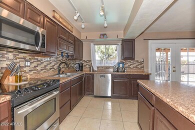 Kitchen2