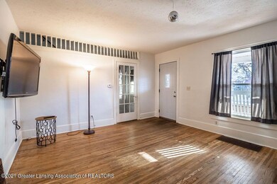 1015 Climax St, Lansing, MI 48912 - photo 4