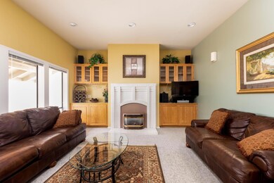 17708 Warbler Ln W, Sunriver, OR 97707 - photo 6