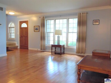 710 S Dobbs Glen St, Terre Haute, IN 47803 - photo 3