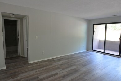 32 Shrewsbury Green Dr unit H, Shrewsbury, MA 01545 - photo 2