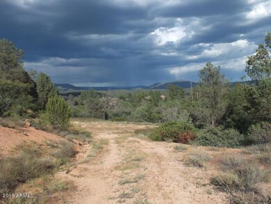 Driveway to Lot