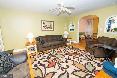 3538 Chippendale St, Philadelphia, PA 19136 - photo 3