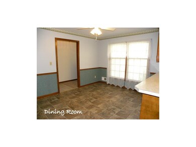 708 NW 11th St, Blue Springs, MO 64015 - photo 5