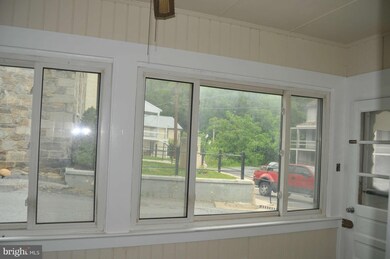 3502 Cemetery Cir, Knoxville, MD 21758 - photo 4