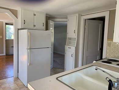 146 Russells Mills Rd, South Dartmouth, MA 02748 - photo 2