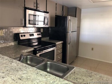 755 SW 113th Way unit 755, Pembroke Pines, FL 33025 - photo 3