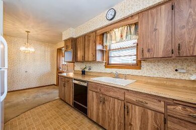 1813 Walnut St, Waukegan, IL 60087 - photo 2