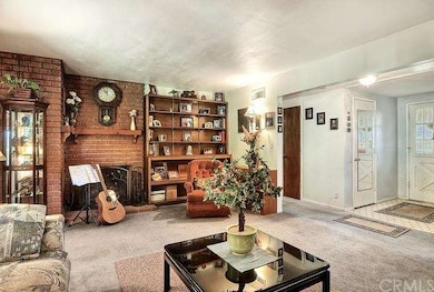 Another view of the living room...