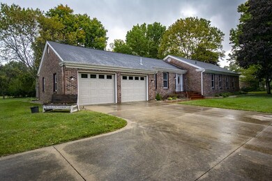 57118 Garden Dr, Elkhart, IN 46516 - photo 2