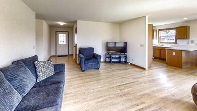 1405 Evergreen Dr, Janesville, WI 53546 - photo 4