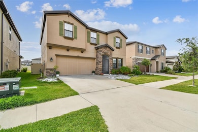 12643 Horseshoe Bend Dr, Lithia, FL 33547 - photo 3