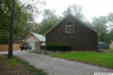 BUT ONLY 5 MINUTES TO THE PARKWAY OR 565