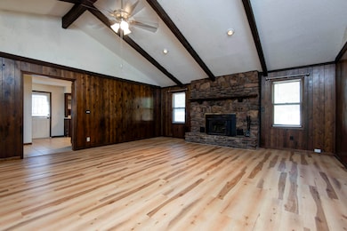 3839 N Stewart Ave, Springfield, MO 65803 - photo 2