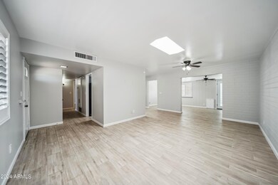 10619 W Hope Dr00015