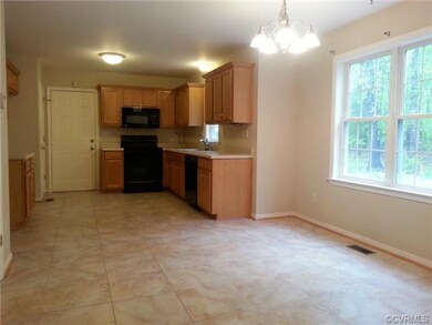 Eat-in Kitchen