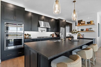The Cedarbark - Kitchen