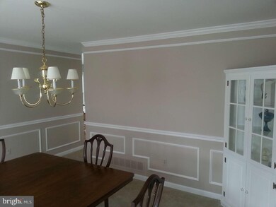 4562 Doncaster Dr, Ellicott City, MD 21043 - photo 7