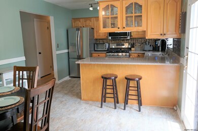 Photo 3