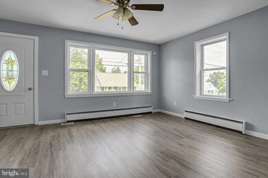 526 Calco Ave, Reading, PA 19608 - photo 6