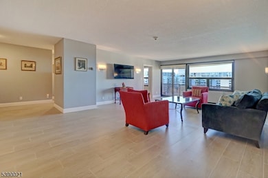 Claridge House II, Verona Twp., NJ 07044 - photo 7