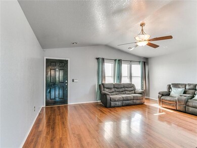 9413 Checkerbloom Dr, Oklahoma City, OK 73165 - photo 6
