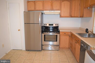 11472 Laurelwalk Dr, Laurel, MD 20708 - photo 3