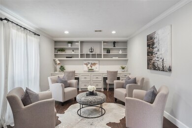 5027 Bayou Vista Dr, Houston, TX 77091 - photo 4