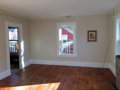 This front facing living room with its excellent e