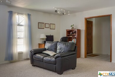 1305 Fieldcrest, New Braunfels, TX 78130 - photo 6