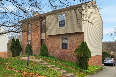 912 Glenwood Ct, Cranberry Township, PA 16066 - photo 2