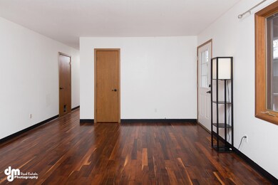 Living and Hall_CG_2305-FULL