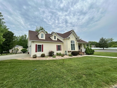 141 Cherokee Springs Ct, Jamestown, KY 42629 - photo 3