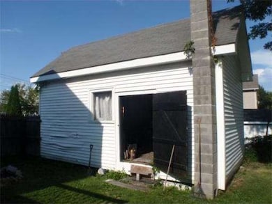 21 Lee St, Milford, MA 01757 - photo 4