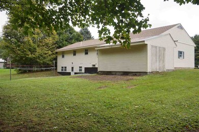 521 Colonial Dr, White River Junction, VT 05001 - photo 4