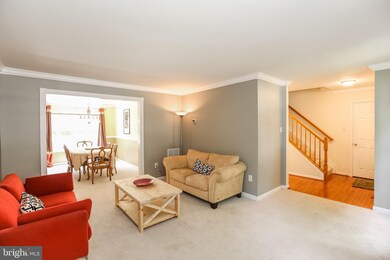 11206 Little Fox Ln, Germantown, MD 20876 - photo 6