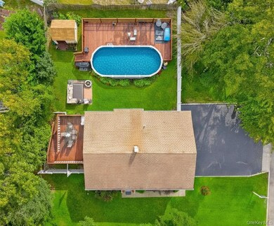 308 Browns Rd, Nesconset, NY 11767 - photo 5