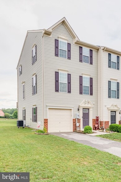 64 Creekside Ct, Falling Waters, WV 25419 - photo 4