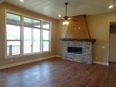 725 N Foxhill Cir, Nixa, MO 65714 - photo 4